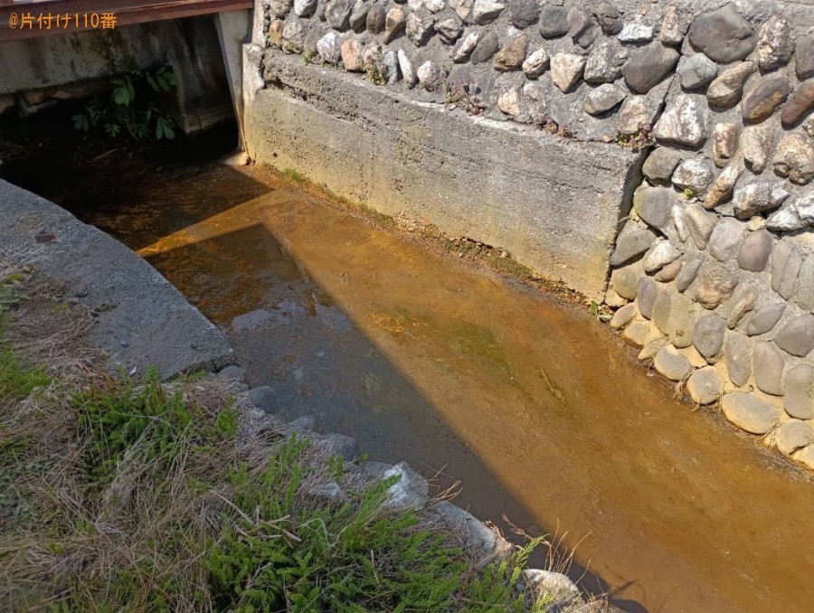 砂利や泥の溜まっている水路の清掃作業ご依頼　お客様の声