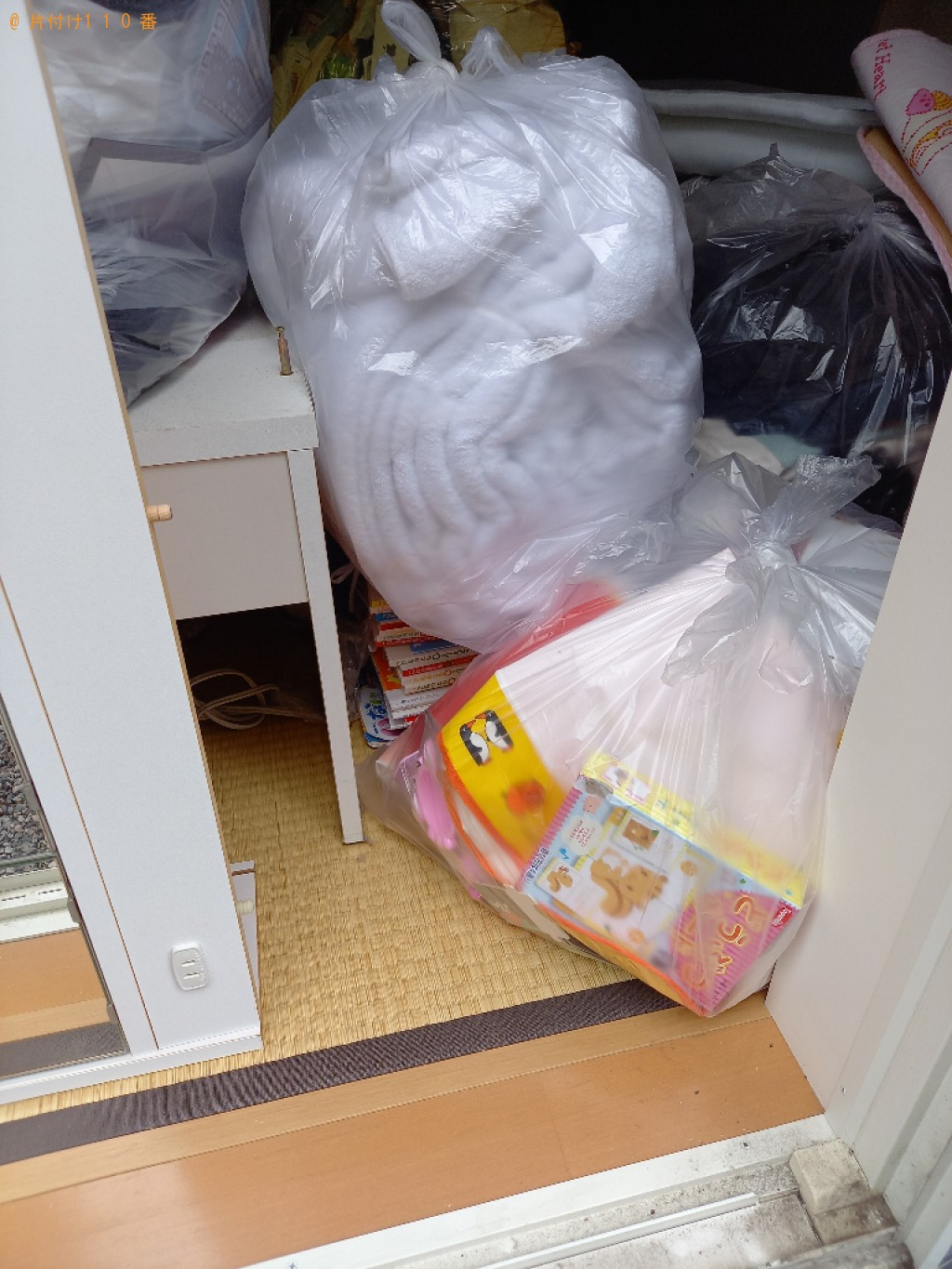 鏡台、ラック、健康器具、布団等の回収・処分と片付け作業ご依頼